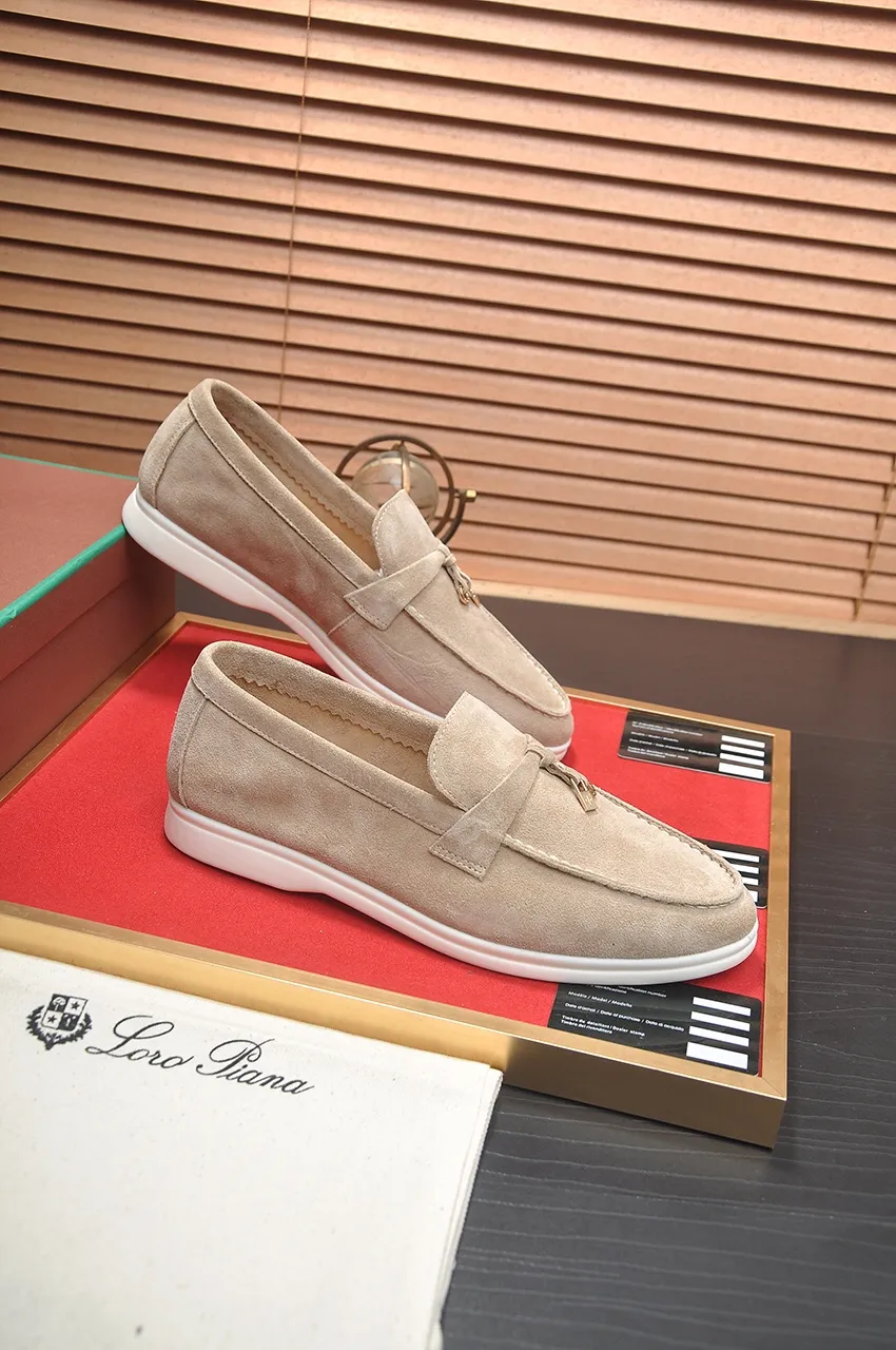 Men's shoes 💰400💶[𝐥𝐨𝐫𝐨 𝐏𝐢𝐚𝐧𝐚] [Couple model] High-end quality, affordable price, LP classic loafers, Italian treasure brand, the only brand that can match Hermès! Only after wearing it do we know that we can’t live up to our feet. Women’s code: 35-40 (customized sizes 34, 41, 42 are non-returnable) Men’s code: 38-44 (customized 45, 46, 47, 48 are non-refundable) Fabric: Customized imported cashmere Lining: Customized imported fetal cowhide Foot: Imported benzene-dyed calfskin Outsole: Exclusive original glass rubber outsole